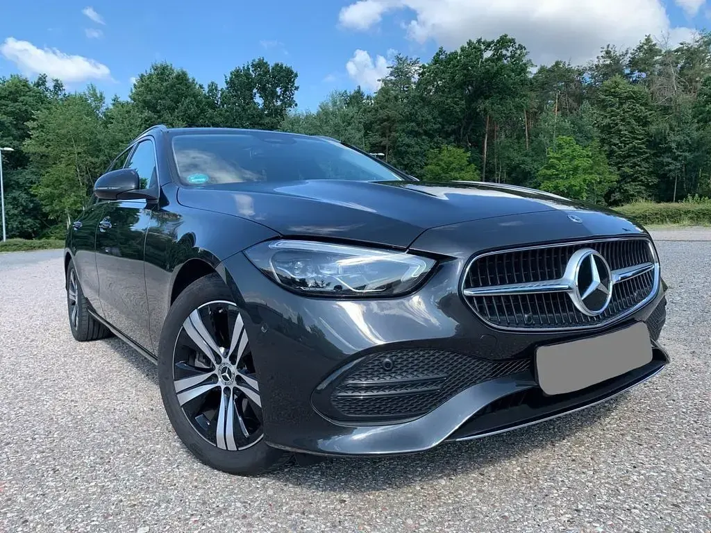 Gebraucht Mercedes C220 200 PS (147 kW) 2023 Grau Limousine