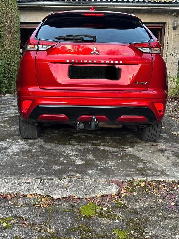 Second-hand Mitsubishi Eclipse Top 188 CP (138 kW) 2022 Roșu Break