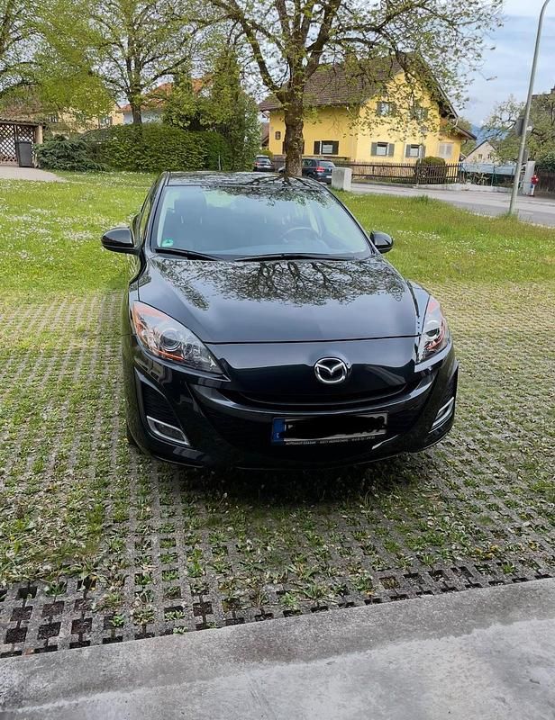 Schwarz Gebraucht 2011 Mazda 3 Limousine | 6.499 € (Etwas zu teuer) - Bild 1/2