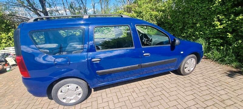 Blau Gebraucht 2009 Dacia Logan Limousine | 3.000 € (Fairer Preis) - Bild 1/4