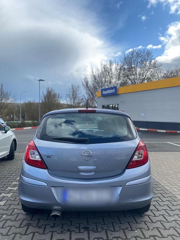 Second-hand Opel Corsa 85 CP (62 kW) 2004 Albastru Hatchback