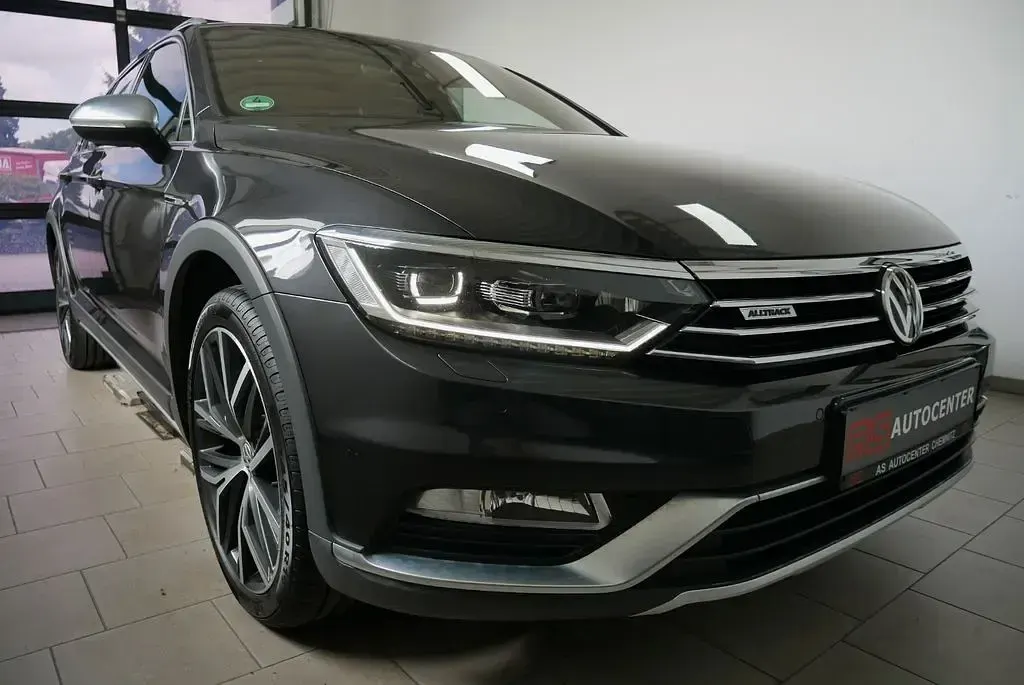 Gebraucht VW Passat Alltrack 190 PS (139 kW) 2019 Mangangrau met. (metallic) Kombi
