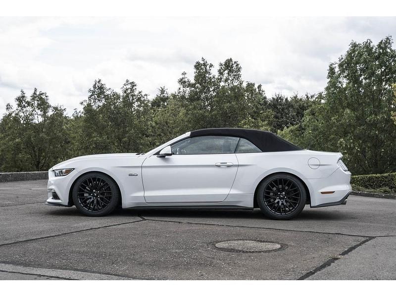 Gebraucht Ford Mustang 421 PS (309 kW) 2016 Weiß Cabrio