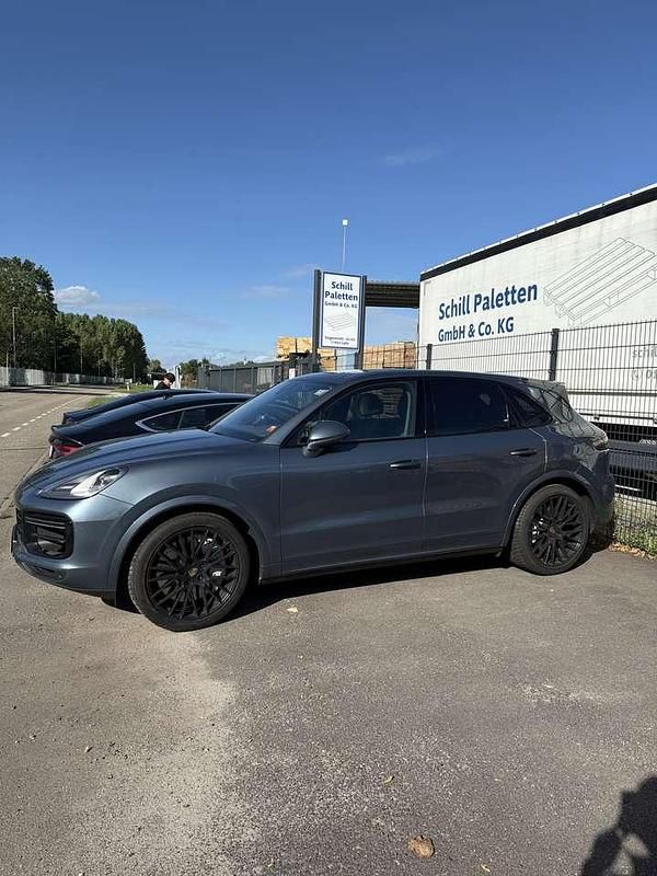 Gebraucht Porsche Cayenne Turbo 549 PS (403 kW) 2018 Blau SUV