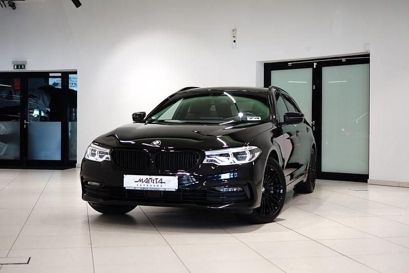 Schwarz Gebraucht 2018 BMW 530 Sport Line Limousine | 29.549 € (Fairer Preis) - Bild 1/4