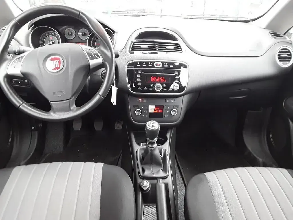 Gebraucht Fiat Punto 77 PS (56 kW) 2018 Silber Kleinwagen