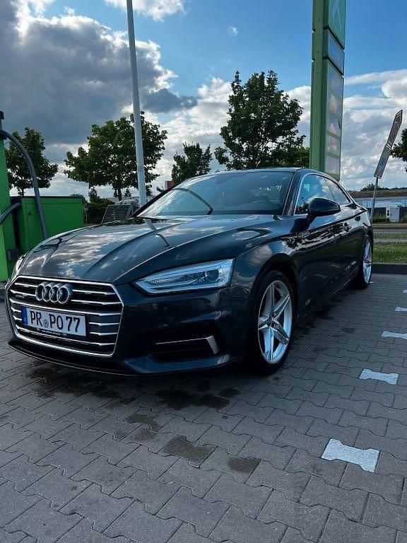 Grau Gebraucht 2018 Audi A5 Sport Coupé | 16.500 € (Superpreis) - Bild 1/4