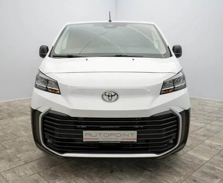 Neu Toyota Proace 179 PS (131 kW) 2026 Icy white Van / Kleinbus