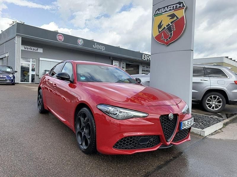 Rot Gebraucht 2022 Alfa Romeo Giulia Veloce Limousine | 29.900 € (Etwas zu teuer) - Bild 1/4