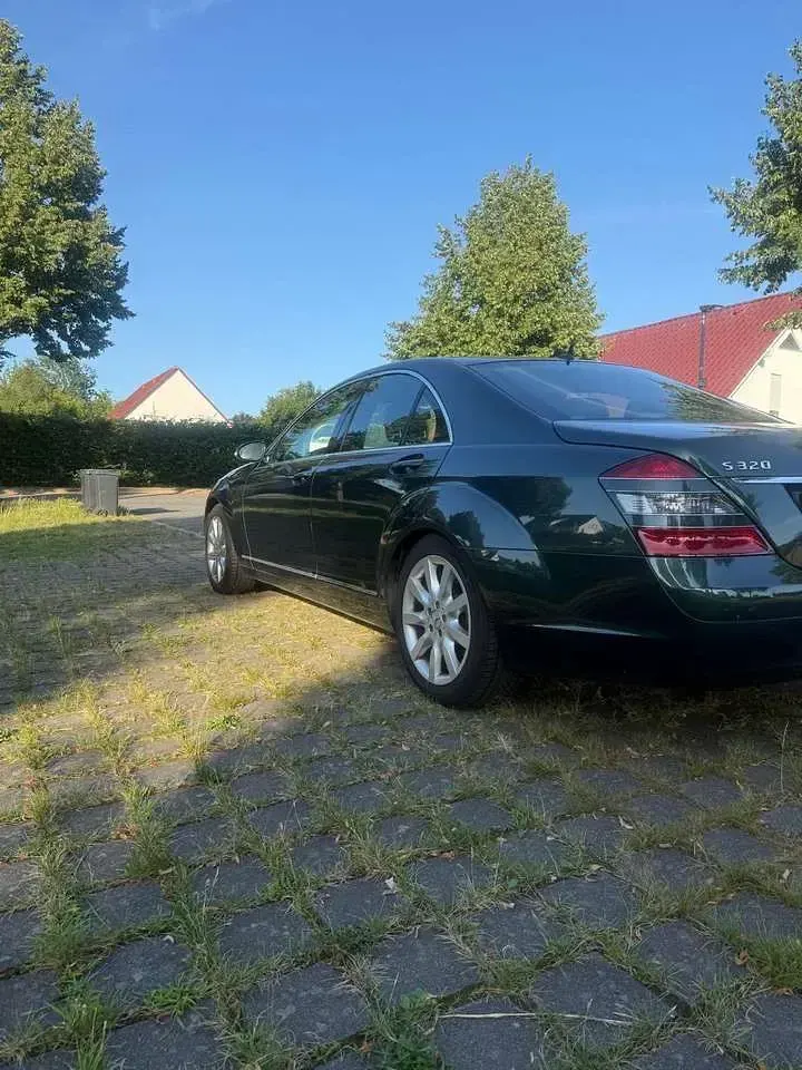 Gebraucht Mercedes S320 235 PS (172 kW) 2007 Grün Limousine