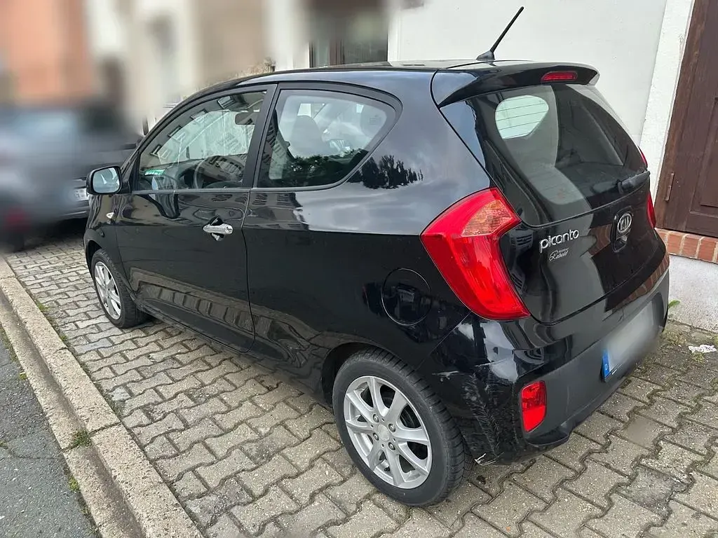 Gebraucht Kia Picanto 69 PS (50 kW) 2012 Schwarz Kleinwagen