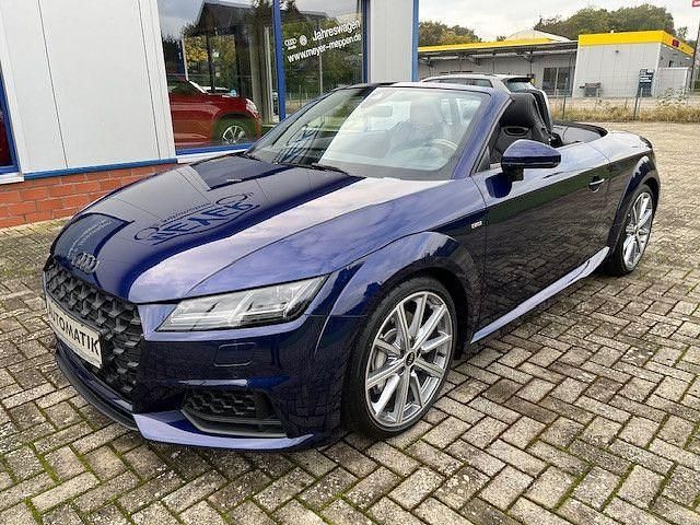 Navarrablau (metallic) Gebraucht 2023 Audi TT Roadster S-Line Cabrio | 41.490 € (Fairer Preis) - Bild 1/4