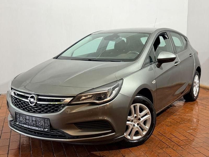Gebraucht Opel Astra Edition 110 PS (80 kW) 2018 Limousine