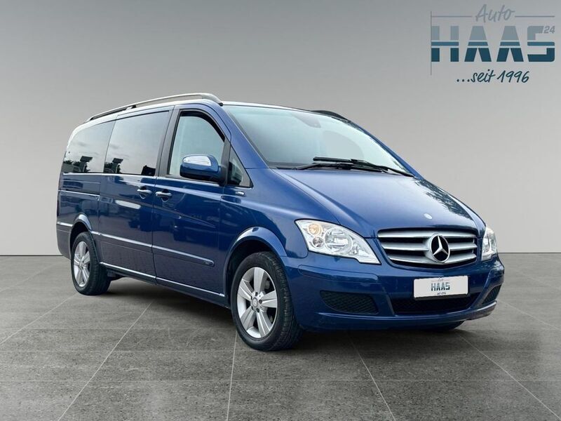 Blau Gebraucht 2012 Mercedes Viano Edition Van / Kleinbus | 11.990 € (Superpreis) - Bild 1/4