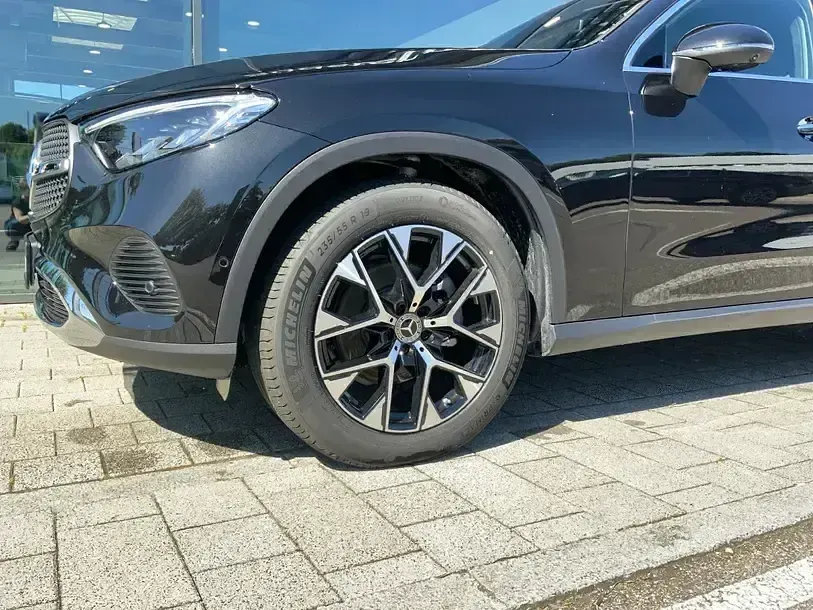 Gebraucht Mercedes GLC200 Avantgarde 163 PS (119 kW) 2026 Schwarz SUV