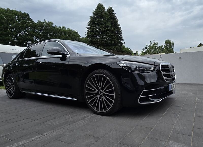 Schwarz Gebraucht 2021 Mercedes S400 Limousine | 84.950 € (Fairer Preis) - Bild 1/4