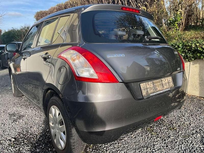 Gebraucht Suzuki Swift Club 94 PS (69 kW) 2011 Grau Kleinwagen