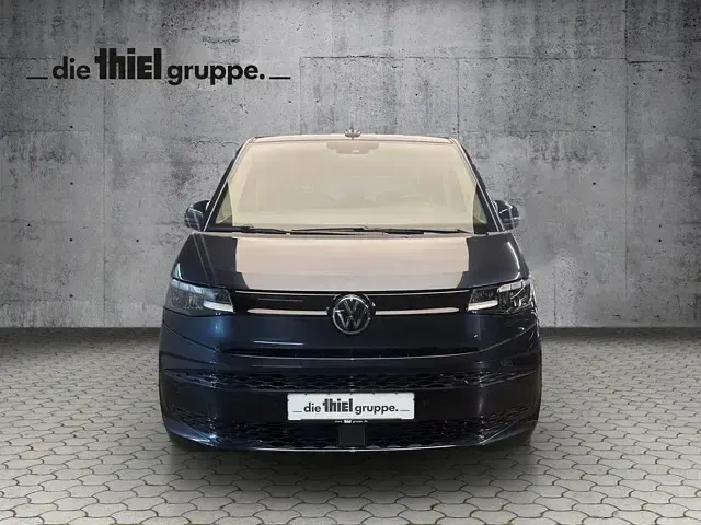 Gebraucht VW Multivan Basis 136 PS (100 kW) 2022 Blau Van / Kleinbus