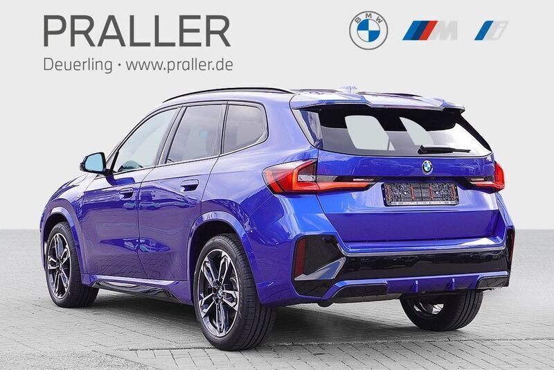 Gebraucht BMW X1 M Sport 163 PS (119 kW) 2023 M portimao blau SUV