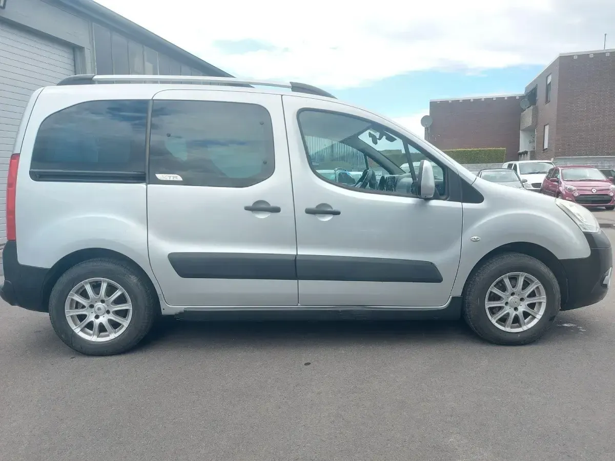 Gebraucht Citroën Berlingo XTR 120 PS (88 kW) 2012 Grau Van / Kleinbus