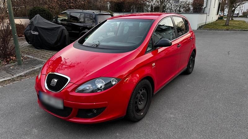 Gebraucht Seat Altea 102 PS (75 kW) 2006 Rot Van / Kleinbus