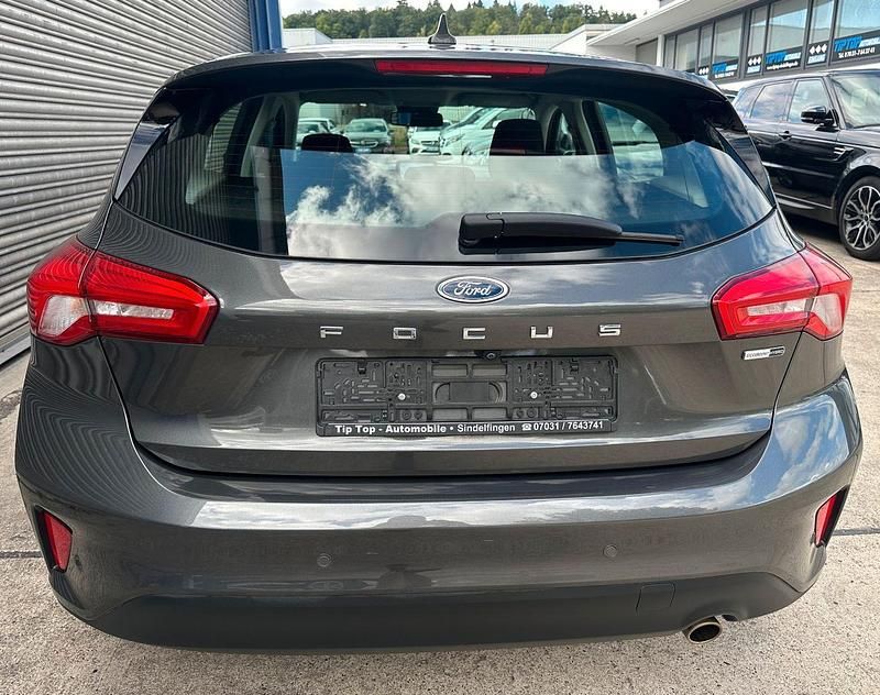 Gebraucht Ford Focus Cool & Connect 155 PS (114 kW) 2021 Grau Kleinwagen