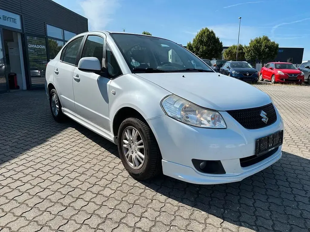 Gebraucht Suzuki SX4 Style 120 PS (88 kW) 2012 Weiß Limousine