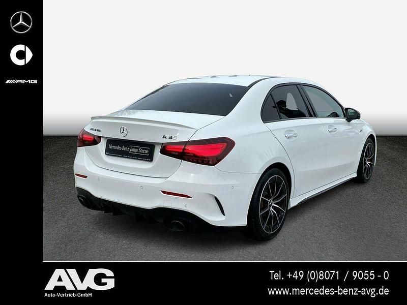 Gebraucht Mercedes A35 AMG AMG 306 PS (225 kW) 2024 Unilack polarweiß Limousine