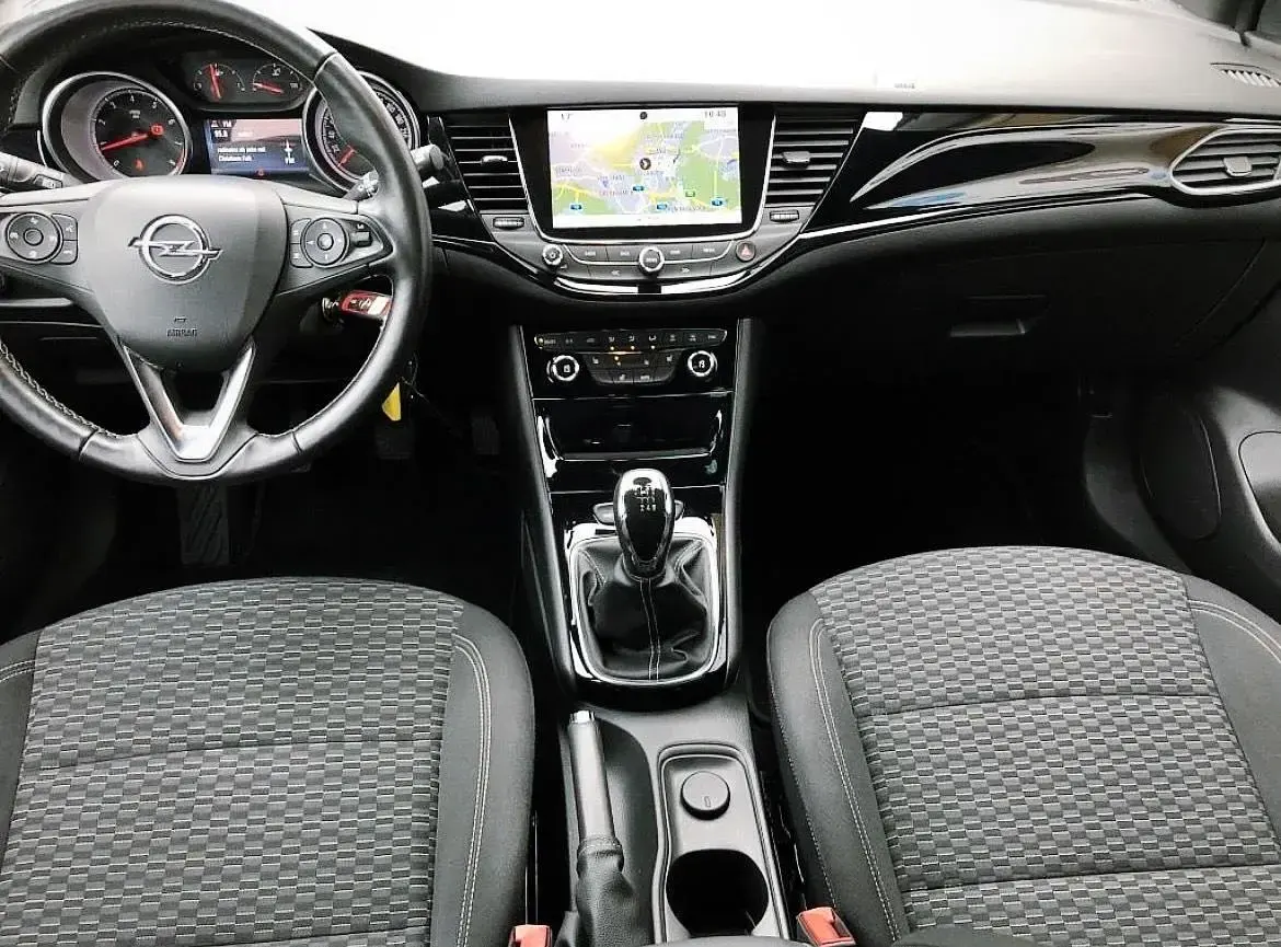 Gebraucht Opel Astra Innovation 150 PS (110 kW) 2017 Rot Limousine