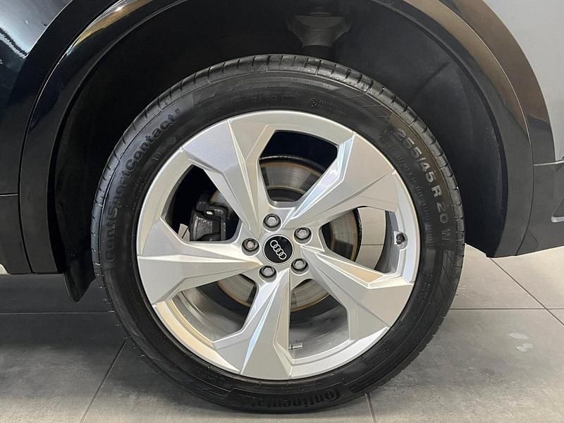 Gebraucht Audi Q5 S-Line 204 PS (150 kW) 2024 Mythosschwarz SUV