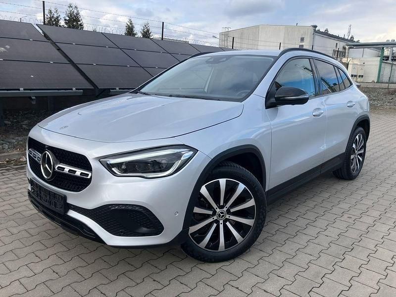 Gebraucht Mercedes GLA250 224 PS (164 kW) 2021 Silber SUV