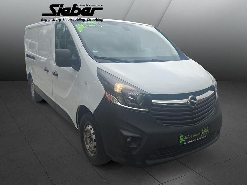 Gebraucht Opel Vivaro 145 PS (106 kW) 2019 Arcticweiss Van / Kleinbus