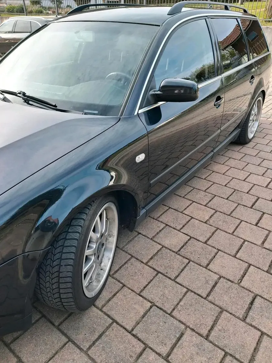 Usata VW Passat 101 CV (74 kW) 2003 Nero Station wagon