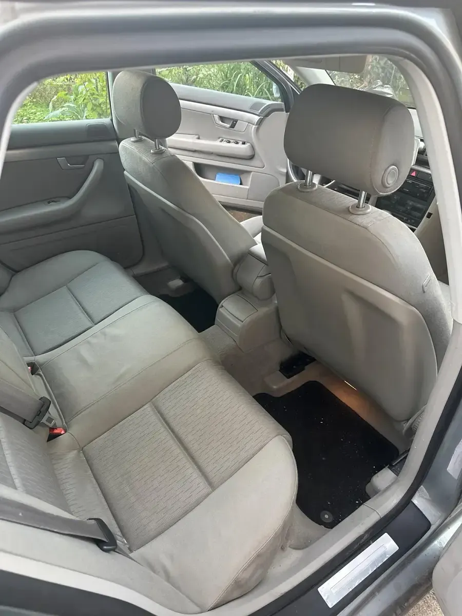 Gebraucht Audi A4 130 PS (95 kW) 2005 Grau Kombi