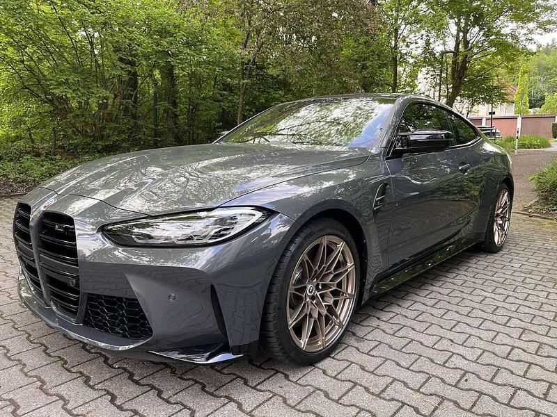 Grau Gebraucht 2023 BMW M4 Competition Edition Coupé | 88.500 € (Teuer) - Bild 1/4