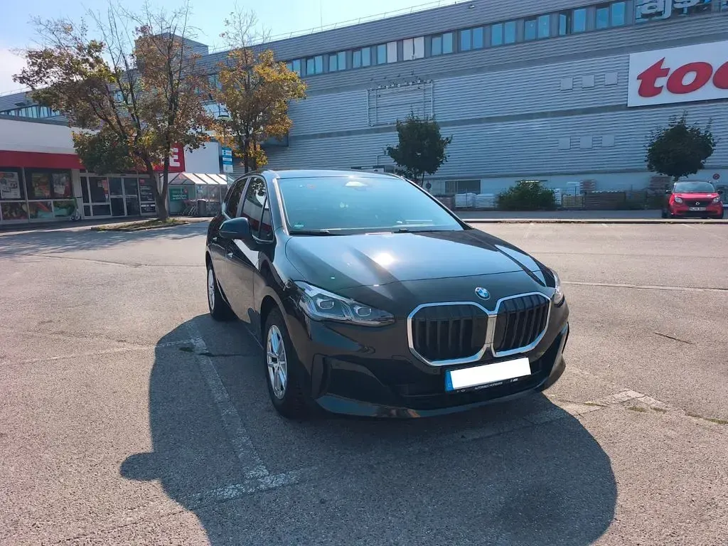 Gebraucht BMW 218 Active Tourer 150 PS (110 kW) 2023 Schwarz Van / Kleinbus