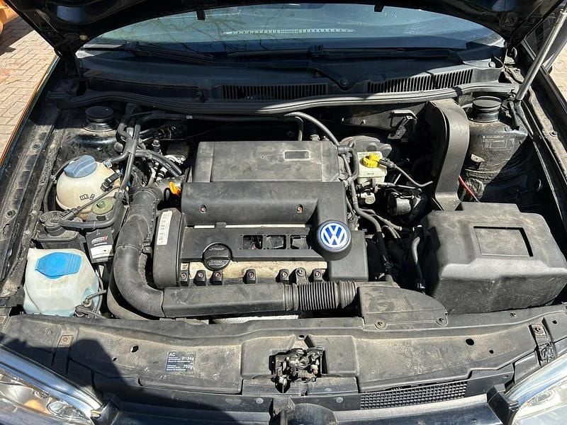 Używany VW Golf IV 75 KM (55 kW) 2002 Czarny Hatchback