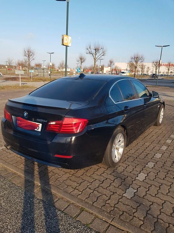 Gebraucht BMW 525 218 PS (160 kW) 2012 Schwarz Limousine