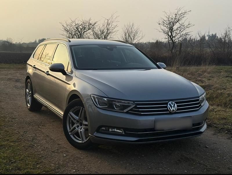 Gebraucht VW Passat 150 PS (110 kW) 2018 Grau Kombi