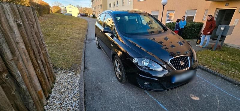 Gebraucht Seat Altea 105 PS (77 kW) 2010 Van / Kleinbus