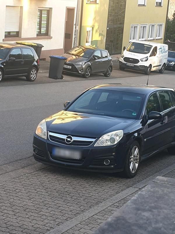Schwarz Gebraucht 2005 Opel Signum Kombi | 750 € (Guter Preis) - Bild 1/3