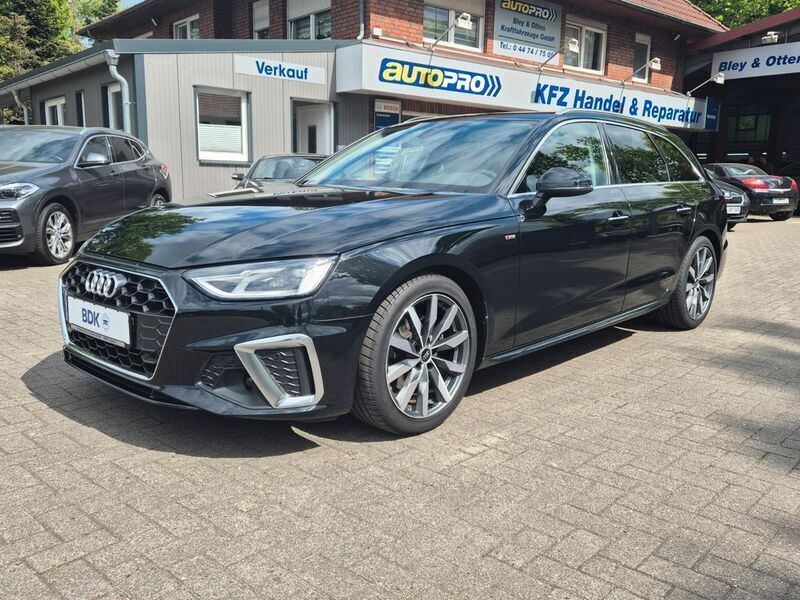 Mythosschwarz metallic Gebraucht 2023 Audi A4 Business Kombi | 33.980 € (Etwas zu teuer) - Bild 1/4