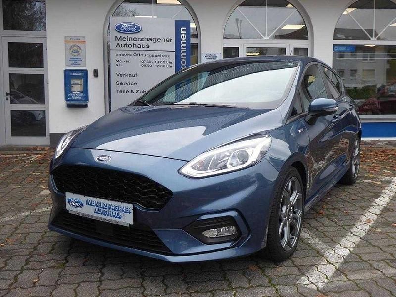 Chromablau metallic (metallic) Gebraucht 2020 Ford Fiesta ST-Line Limousine | 13.790 € - Bild 1/4