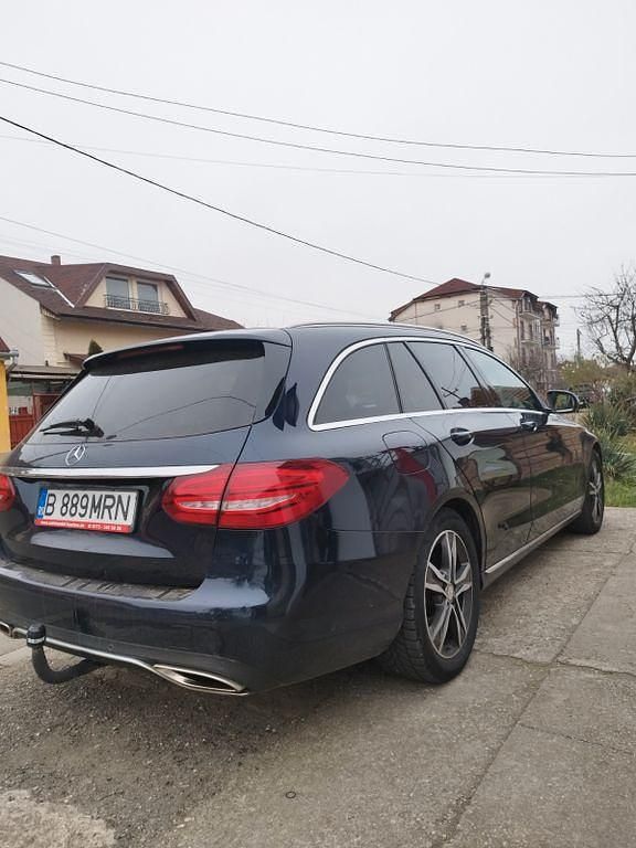 Gebraucht Mercedes C180 Edition 156 PS (114 kW) 2016 Blau Limousine