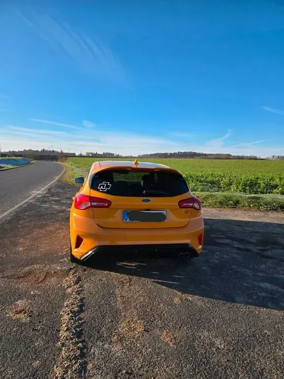 Gebraucht Ford Focus ST 190 PS (139 kW) 2019 Orange Limousine