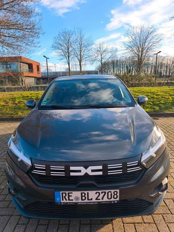 Gebraucht Dacia Sandero Expression 101 PS (74 kW) 2023 Grau Limousine