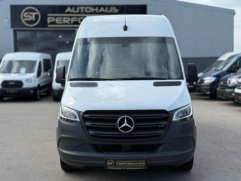 Używany Mercedes Sprinter 150 KM (110 kW) 2021 Biały Van