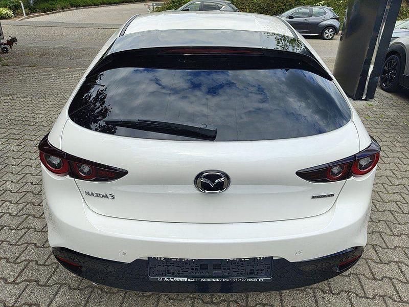 Neu Mazda 3 Homura-Line 140 PS (102 kW) 2025 Arctic white Limousine