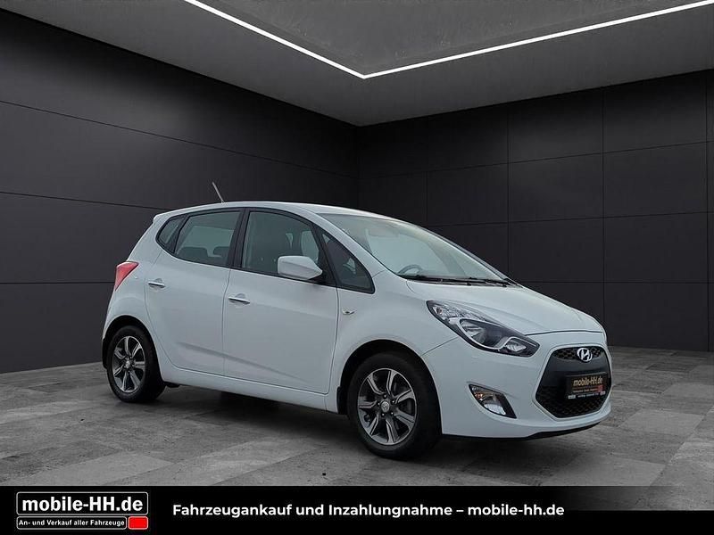 Gebraucht Hyundai i20 125 PS (91 kW) 2019 Weiß Van / Kleinbus