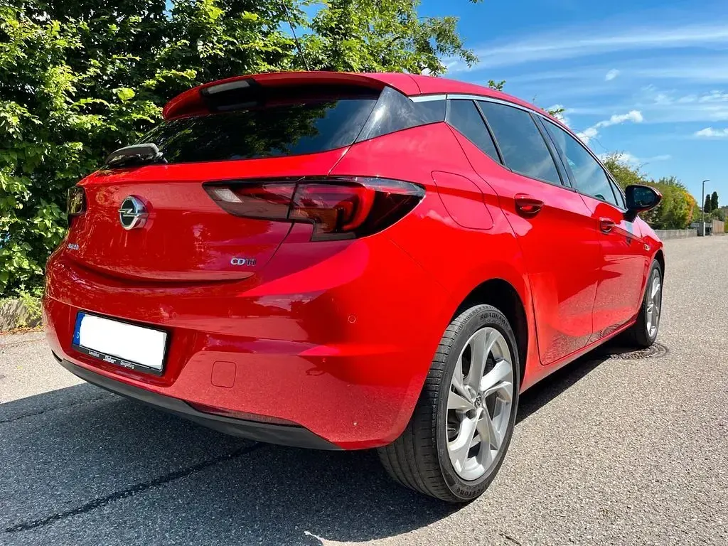 Gebraucht Opel Astra Dynamic 110 PS (80 kW) 2016 Rot Limousine